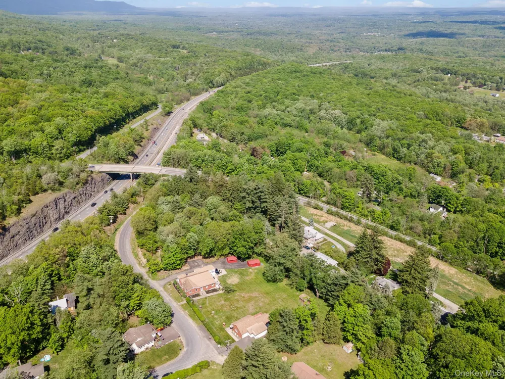 31 Highview Terrace Bloomingburg, NY 12721