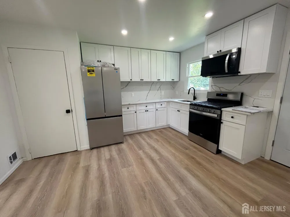 18 Millstone Road Franklin, NJ 08873