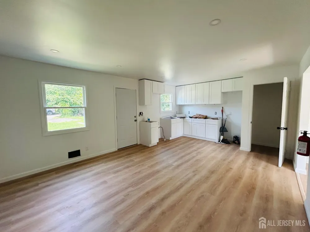 18 Millstone Road Franklin, NJ 08873