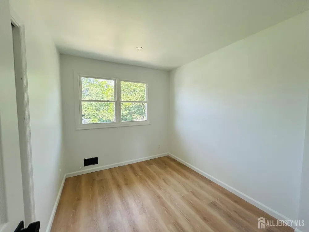 18 Millstone Road Franklin, NJ 08873