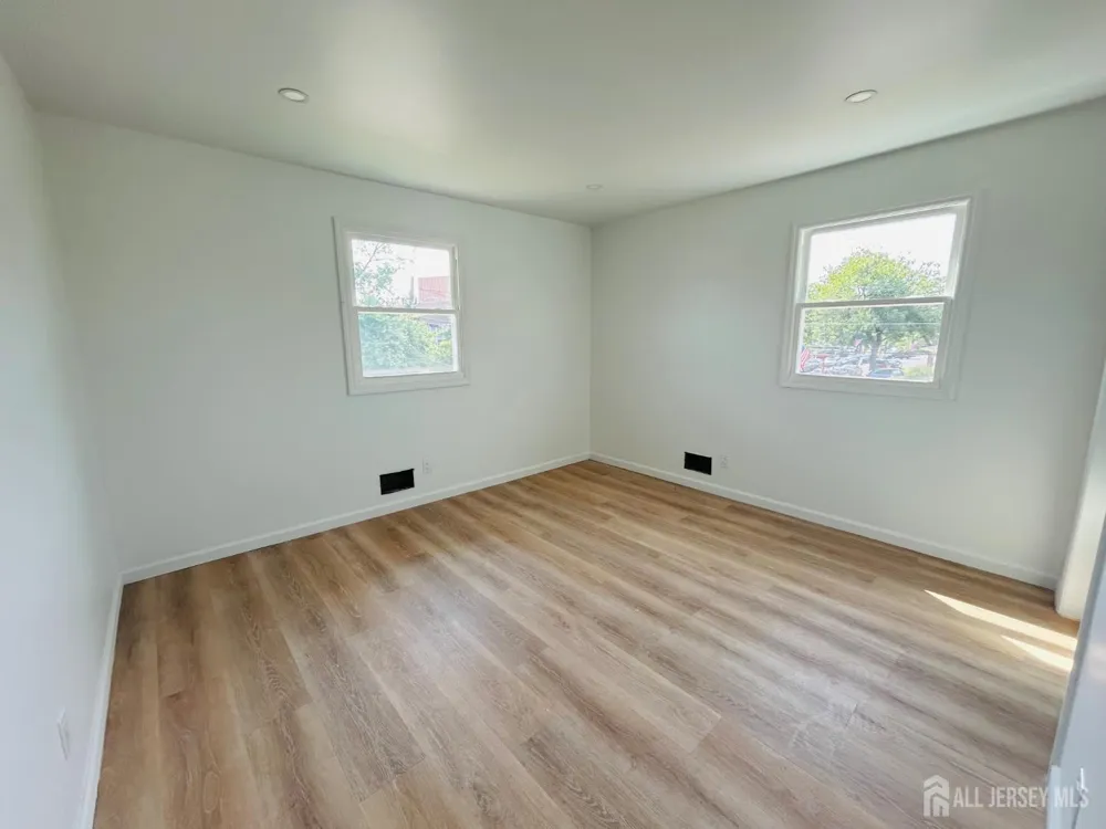 18 Millstone Road Franklin, NJ 08873