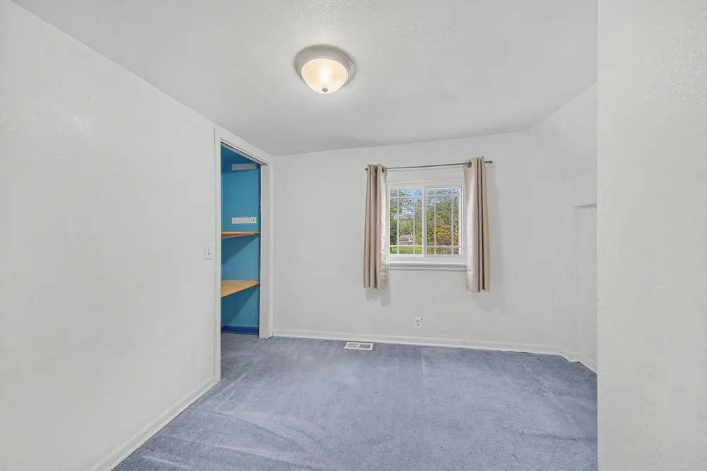 264 Ypsilanti Street Dundee, MI 48131