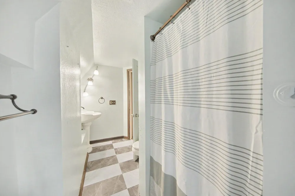 264 Ypsilanti Street Dundee, MI 48131