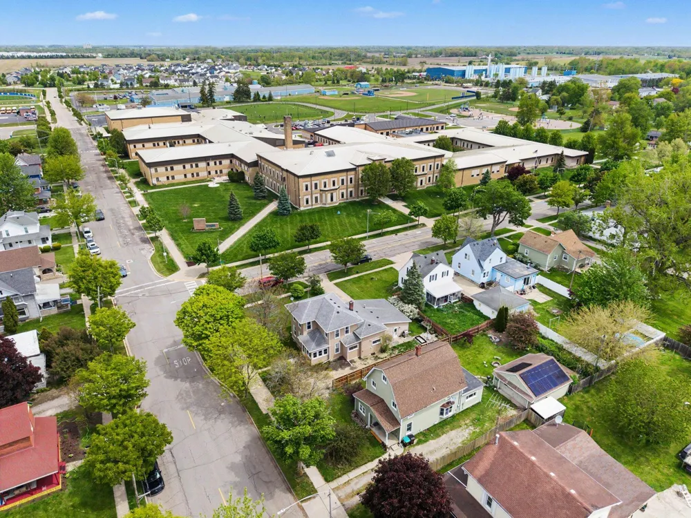 264 Ypsilanti Street Dundee, MI 48131