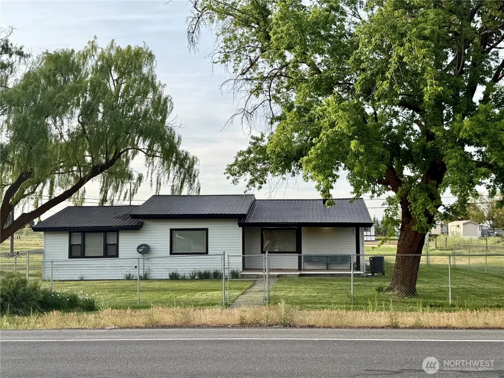 230 NW Watson Street Creston, WA 99117