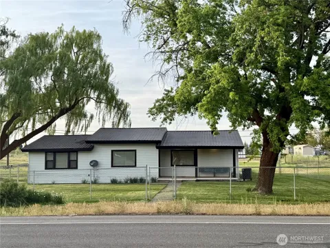 230 NW Watson Street