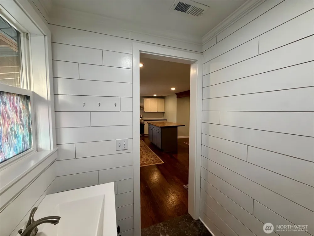 230 NW Watson Street Creston, WA 99117