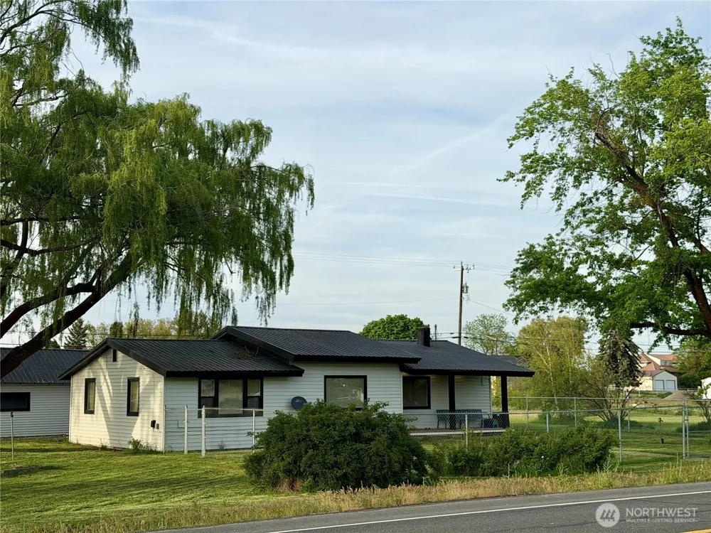 230 NW Watson Street Creston, WA 99117