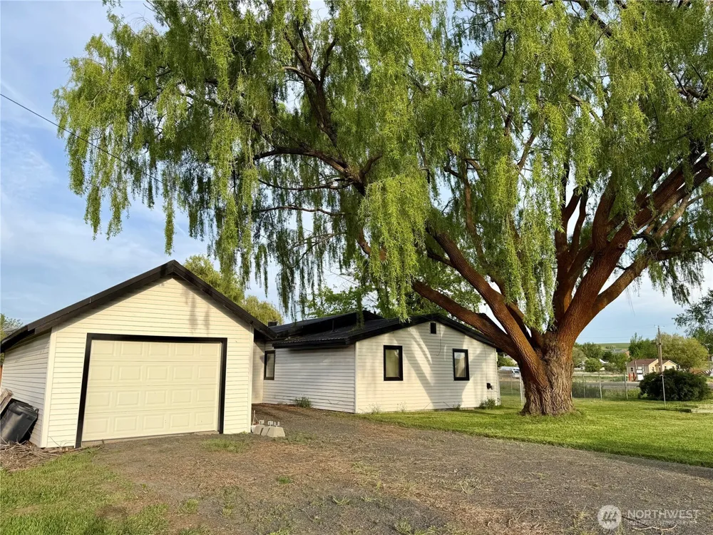 230 NW Watson Street Creston, WA 99117
