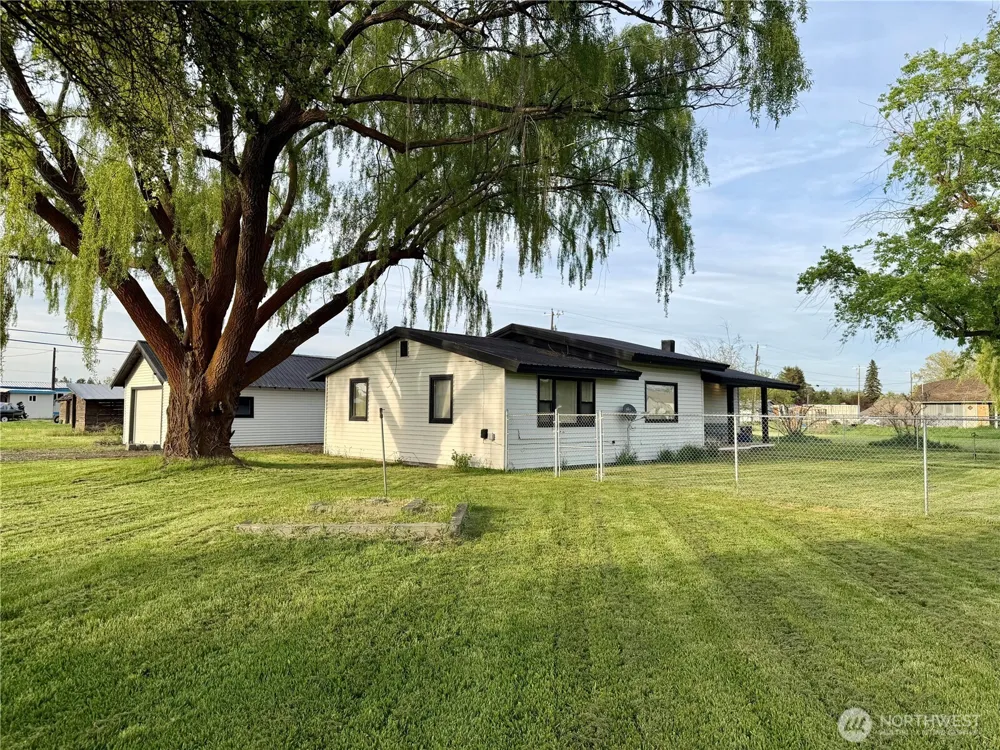 230 NW Watson Street Creston, WA 99117