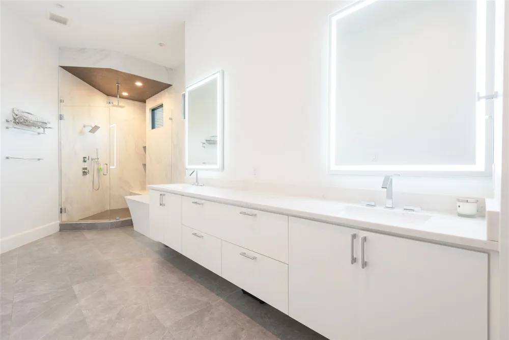 8546 Glencrest Lane Dallas, TX 75209
