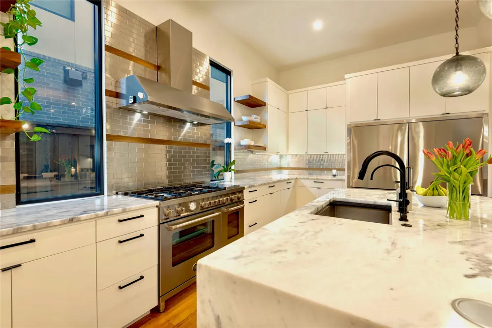 8546 Glencrest Lane Dallas, TX 75209