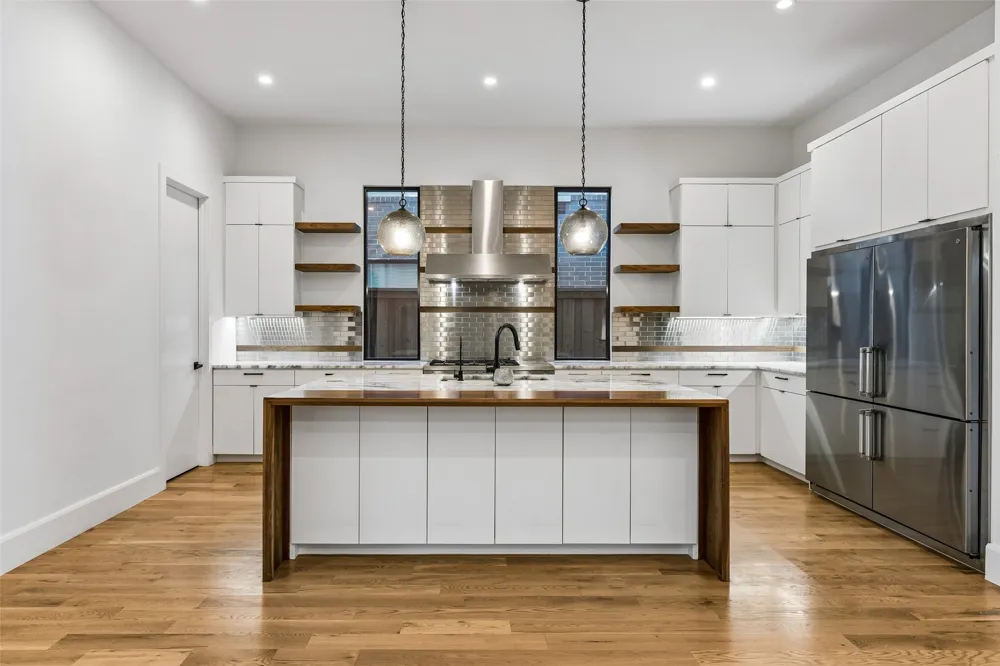 8546 Glencrest Lane Dallas, TX 75209