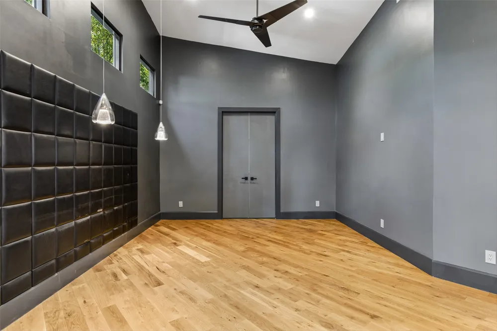 8546 Glencrest Lane Dallas, TX 75209