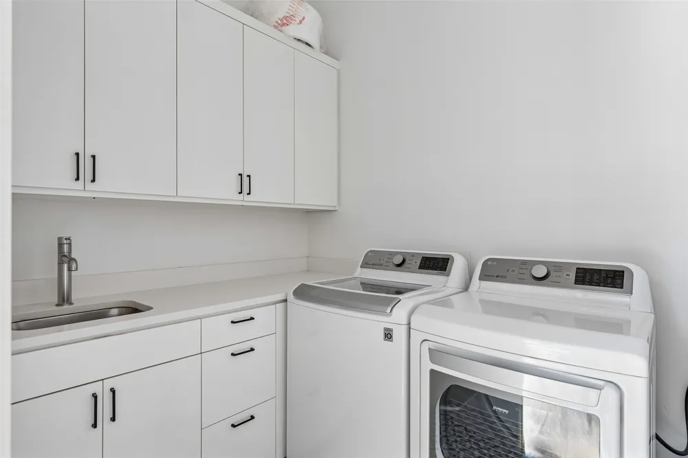 8546 Glencrest Lane Dallas, TX 75209
