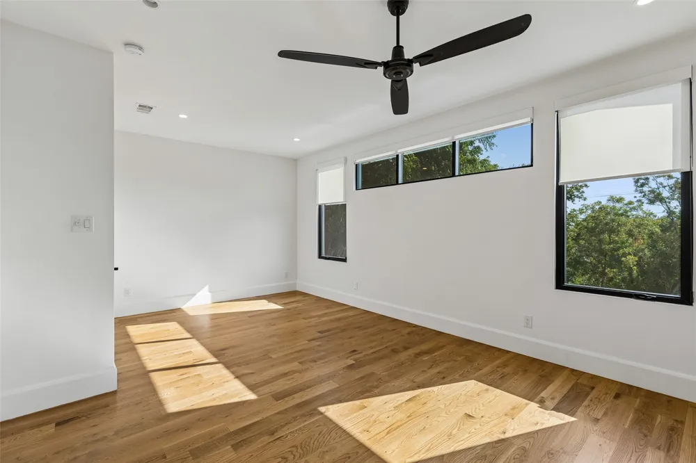 8546 Glencrest Lane Dallas, TX 75209