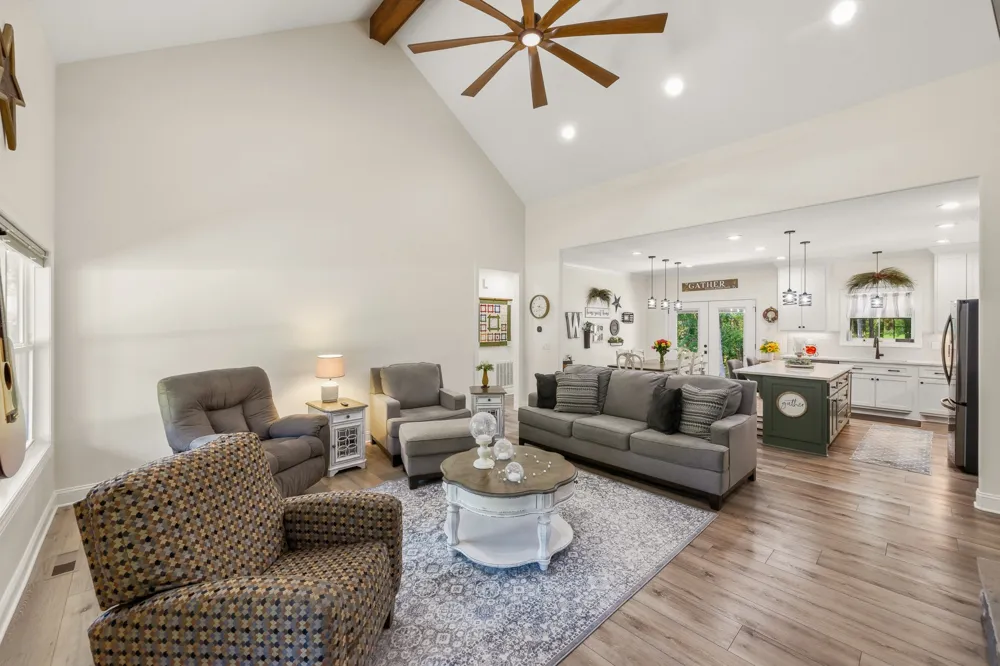 1144 Covenant Cove Ln Bath Springs, TN 38311