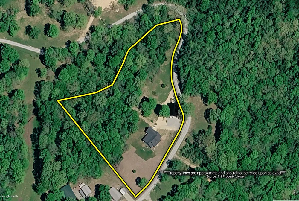 1144 Covenant Cove Ln Bath Springs, TN 38311