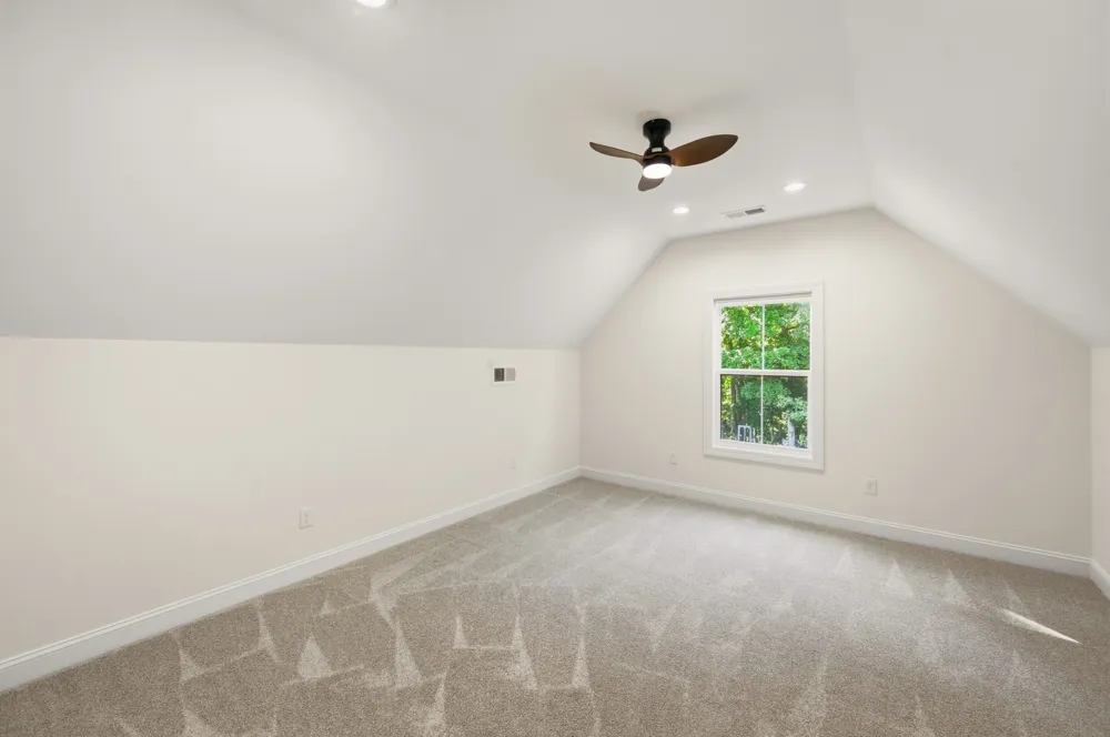 1144 Covenant Cove Ln Bath Springs, TN 38311