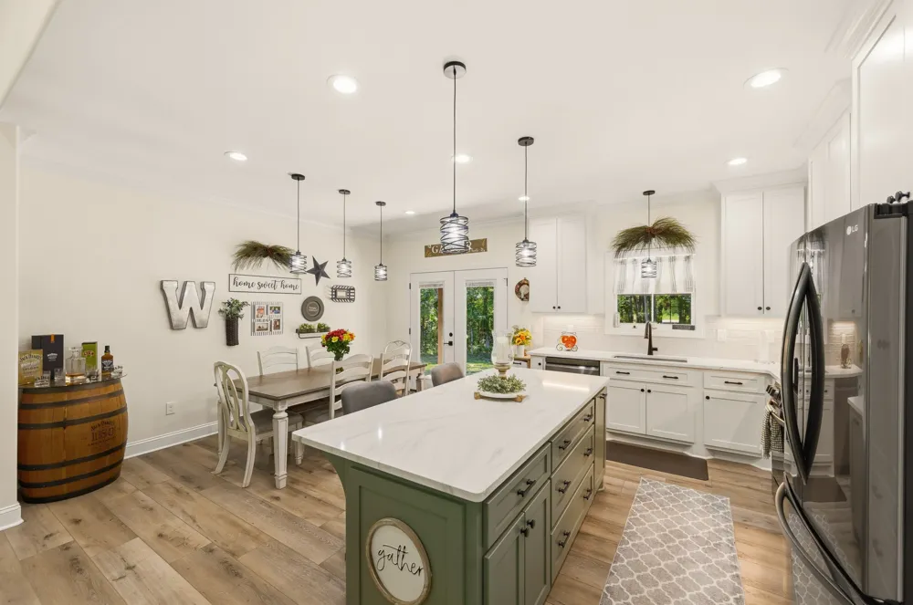 1144 Covenant Cove Ln Bath Springs, TN 38311