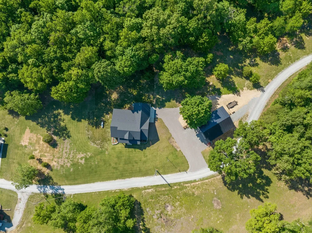 1144 Covenant Cove Ln Bath Springs, TN 38311