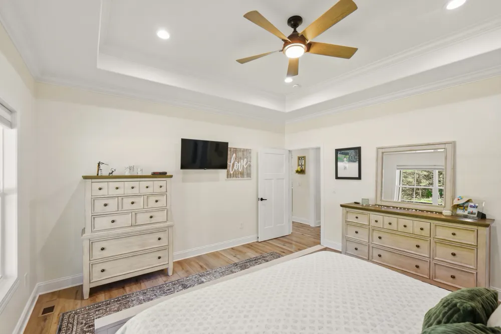 1144 Covenant Cove Ln Bath Springs, TN 38311