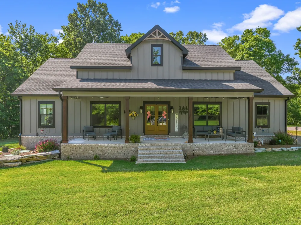 1144 Covenant Cove Ln Bath Springs, TN 38311