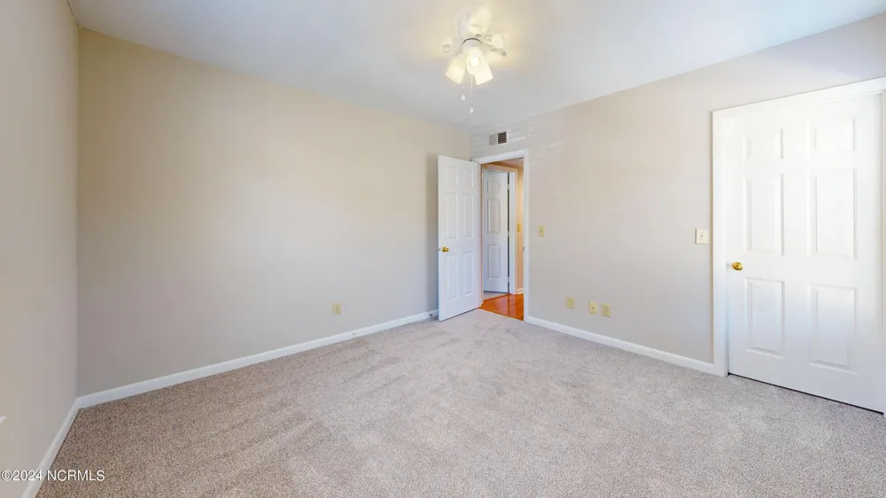 727 Chancery Lane Aberdeen, NC 28315