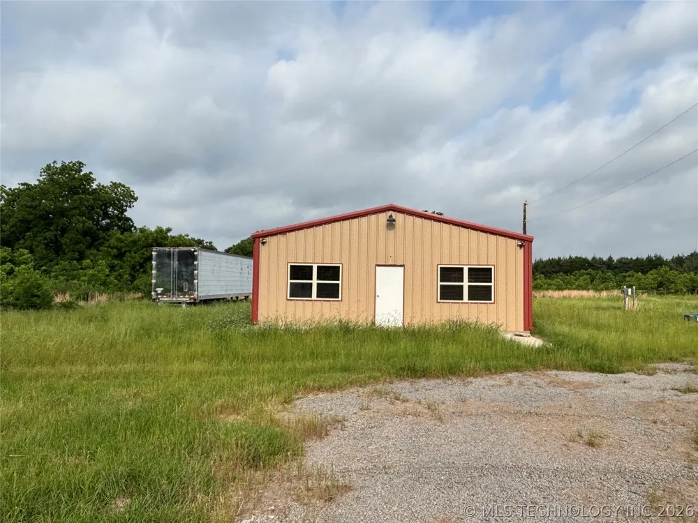484 South Eighth Colbert, OK 74733