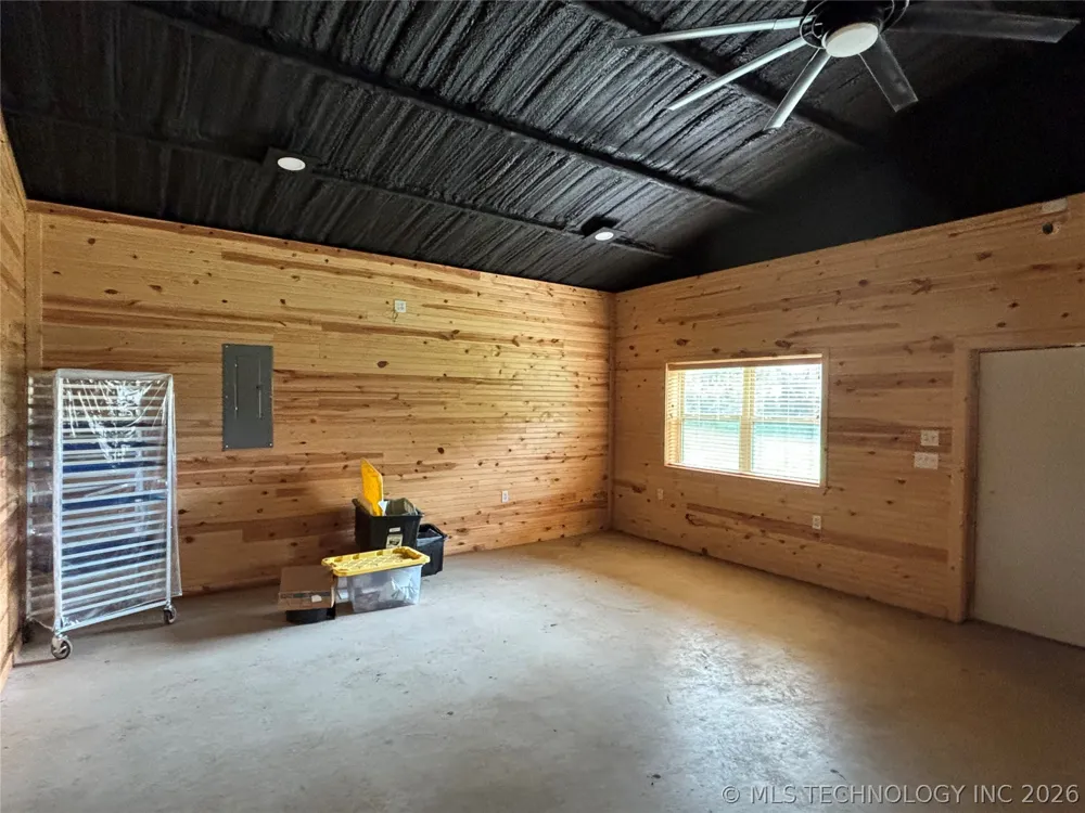 484 South Eighth Colbert, OK 74733