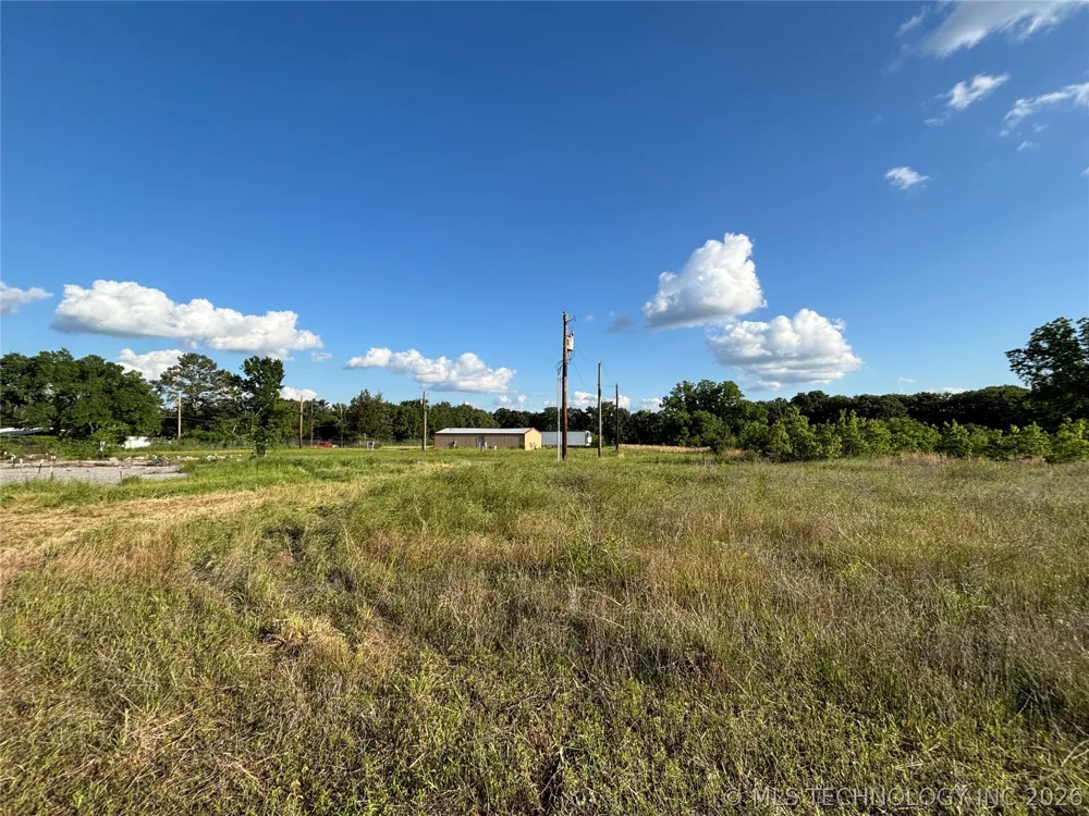 484 South Eighth Colbert, OK 74733