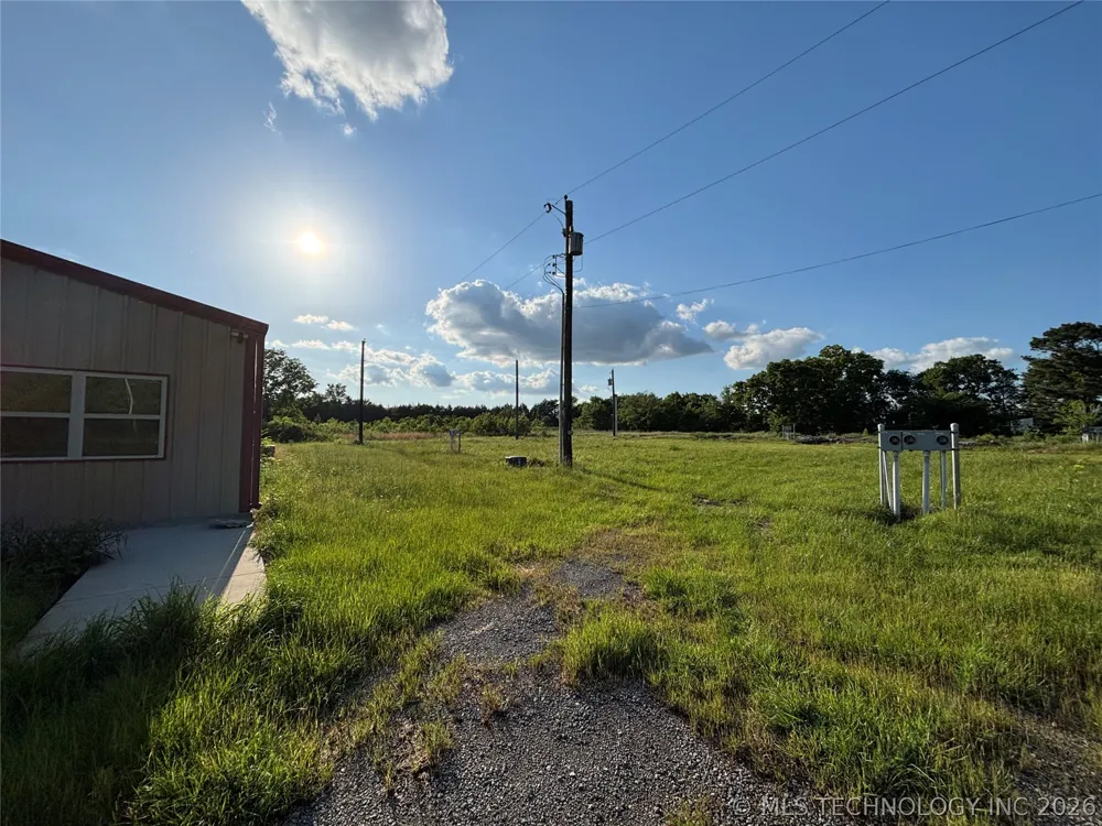 484 South Eighth Colbert, OK 74733