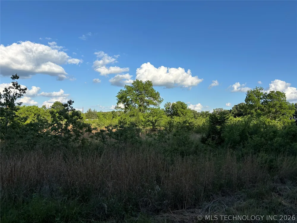 484 South Eighth Colbert, OK 74733