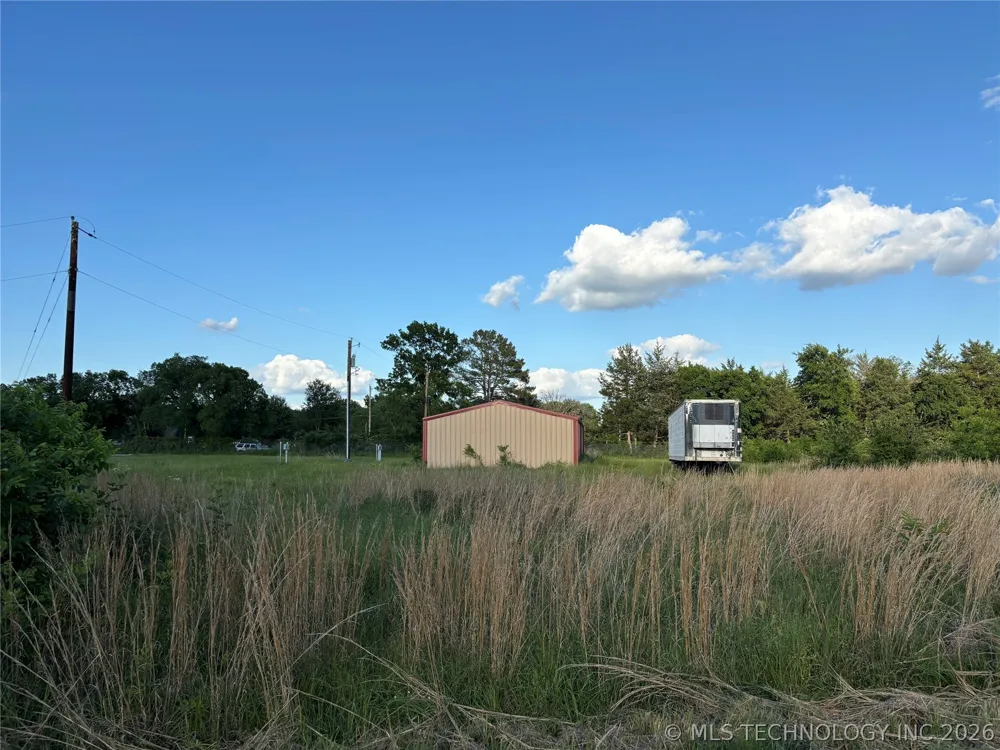 484 South Eighth Colbert, OK 74733
