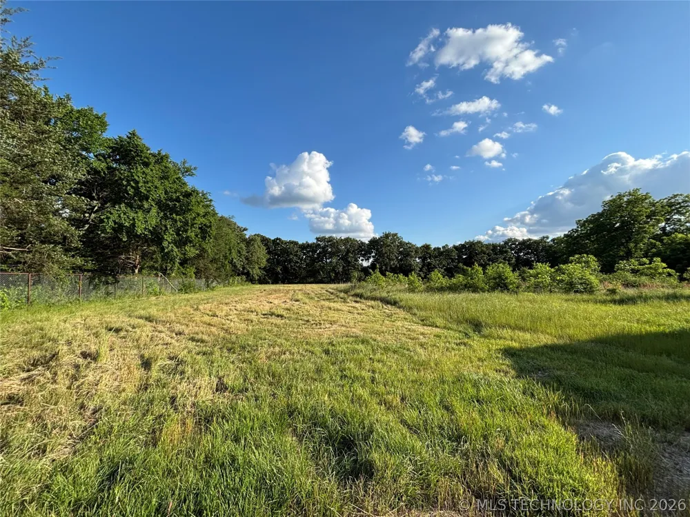 484 South Eighth Colbert, OK 74733