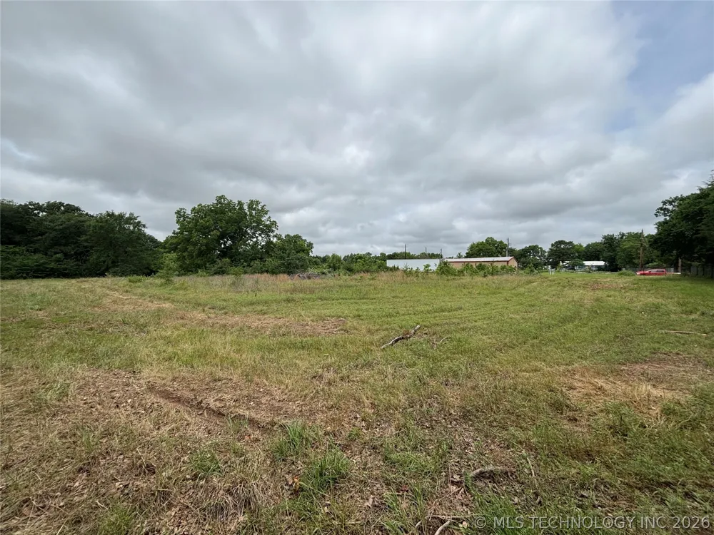 484 South Eighth Colbert, OK 74733