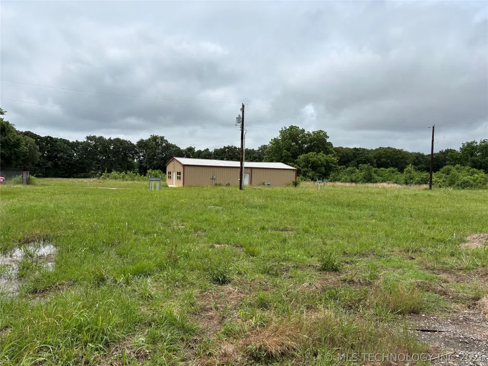 484 South Eighth Colbert, OK 74733
