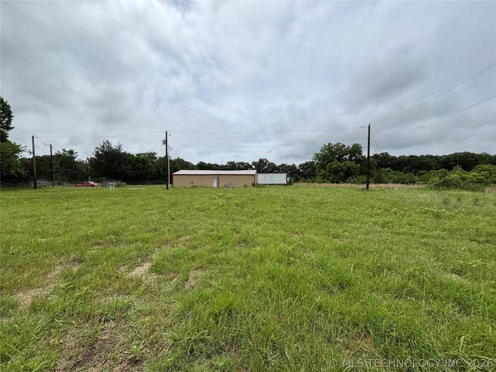 484 South Eighth Colbert, OK 74733