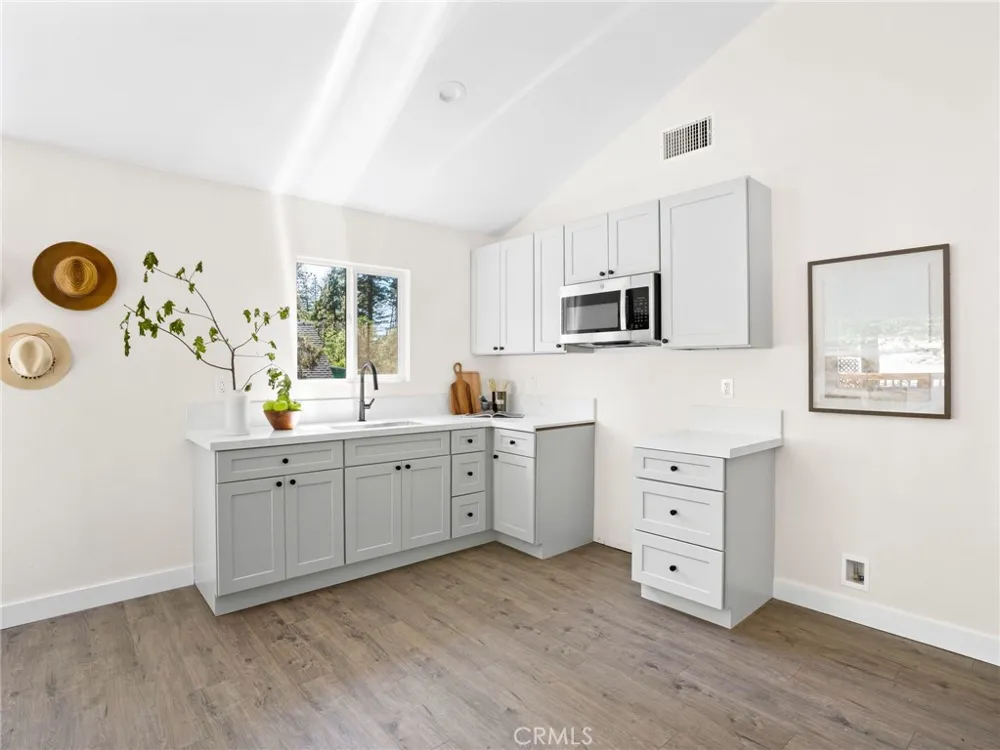 53810 Country Club Drive #AB Idyllwild, CA 92549