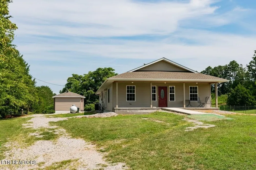 1518 Cummingsville And Sparkman Rd Doyle, TN 38559