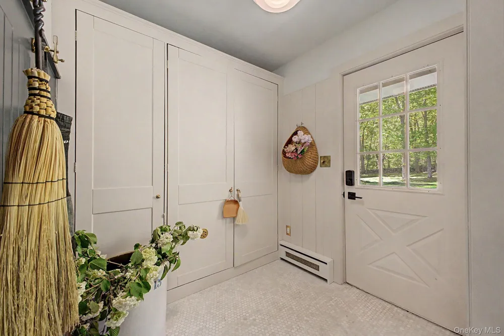 240 Eastwoods Road Pound Ridge, NY 10576