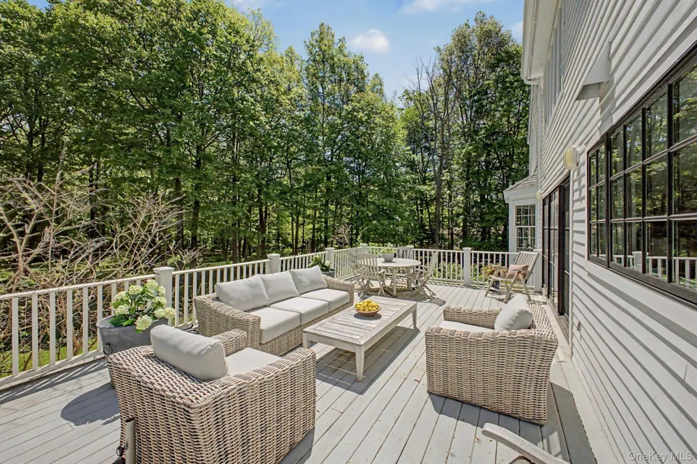 240 Eastwoods Road Pound Ridge, NY 10576