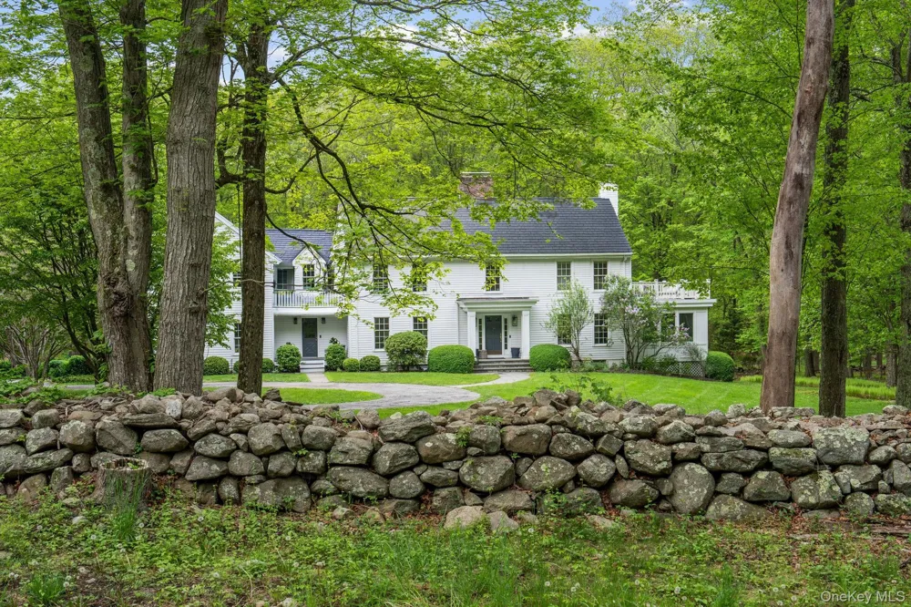 240 Eastwoods Road Pound Ridge, NY 10576