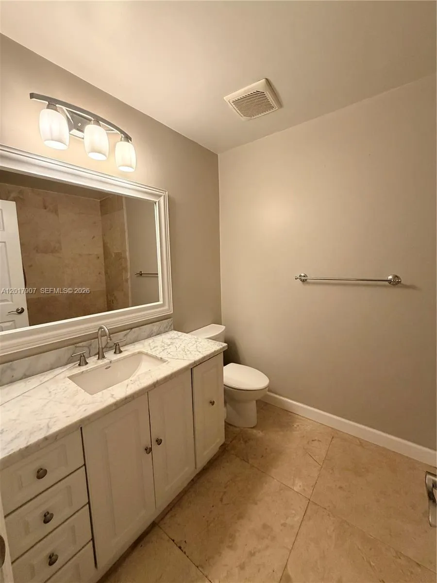 3300 Atlanta #15C Hollywood, FL 33021