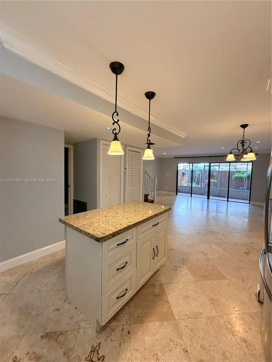 3300 Atlanta #15C Hollywood, FL 33021
