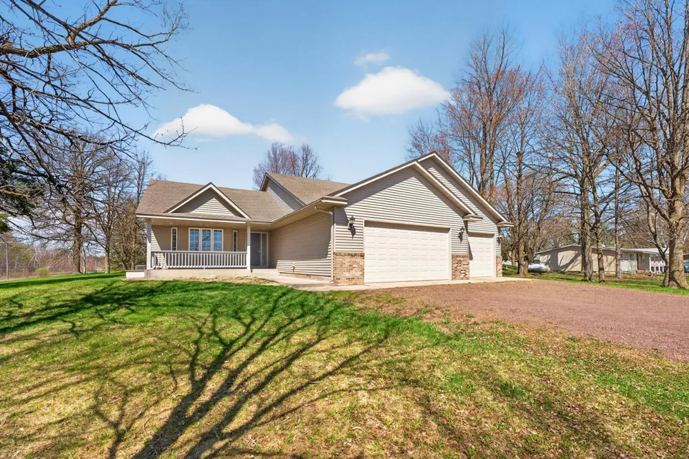 101 Carriage Hill Drive E Hinckley, MN 55037
