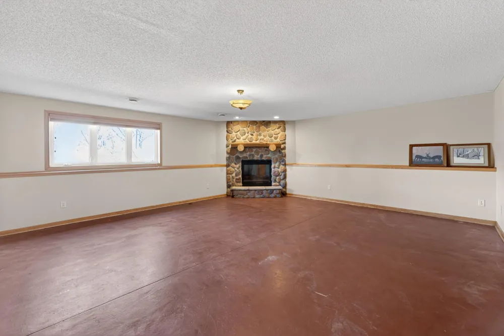 101 Carriage Hill Drive E Hinckley, MN 55037