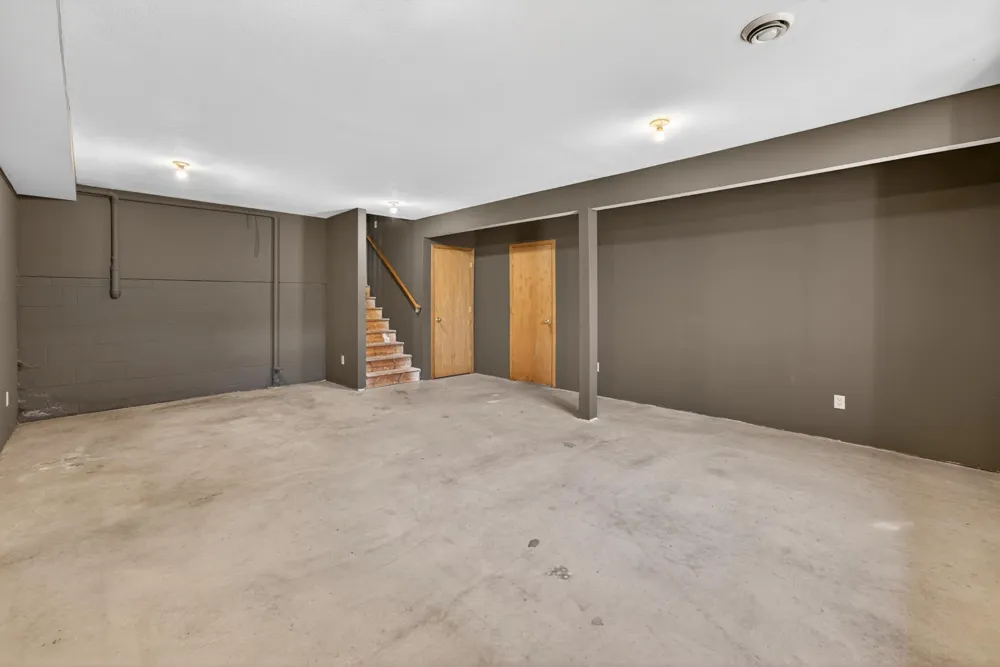101 Carriage Hill Drive E Hinckley, MN 55037
