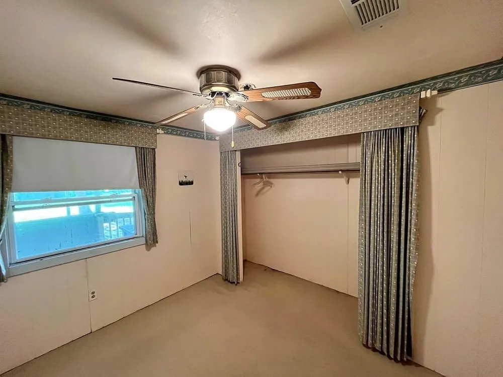 1393 County Road 2103 Weimar, TX 78962