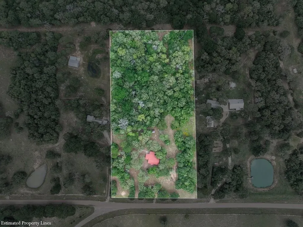 1393 County Road 2103 Weimar, TX 78962